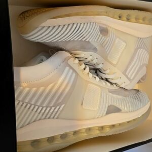 10.5 LeBron x JE Icon Qs